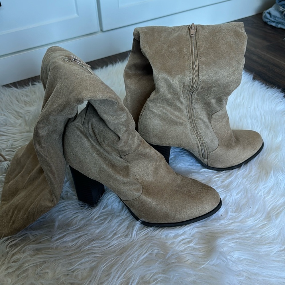 KNEE HIGH CHUNKY HEEL BOOTS